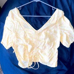 Adorable yellow top with stretch- worn once!